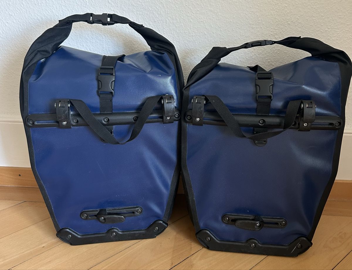 Ortlieb Borse: 2 Ortlieb Hinterradtaschen – Usato da Bern venduto da oggetti_20 1