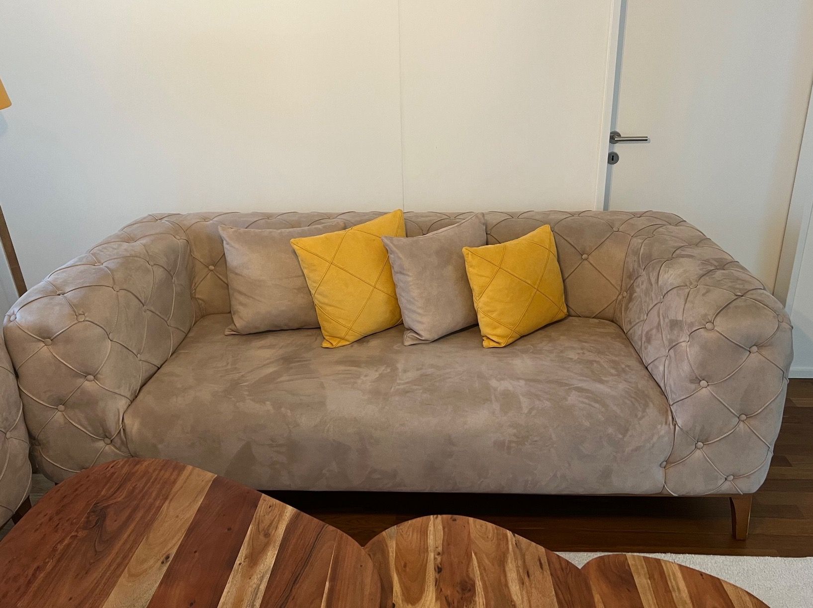Chesterfield Divani: Designer Chesterfield Wildledersofa – Usato da Glattpark venduto da lisaa 1