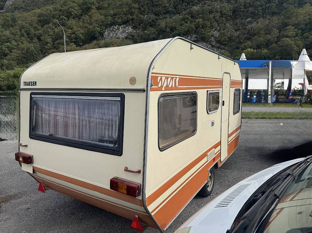 Véhicules de camping: Caravanne  – D'occasion à Leysin par sas_dl7k