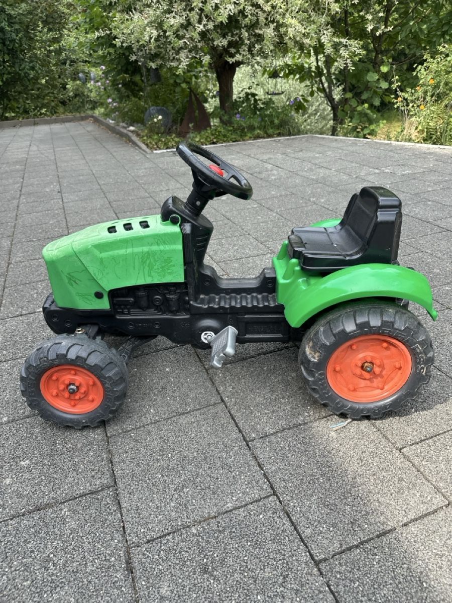 Véhicules pour enfants: Kindertraktor – D'occasion à St. Urban par Tambour78
