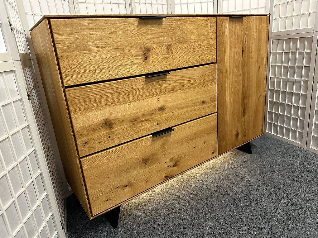 Cassettiere: Sideboard Kommode LUGANO Wildeiche massiv 138 x 99 cm – Nuovo (secondo la descrizione) da Unterentfelden venduto da moebelrufli 4