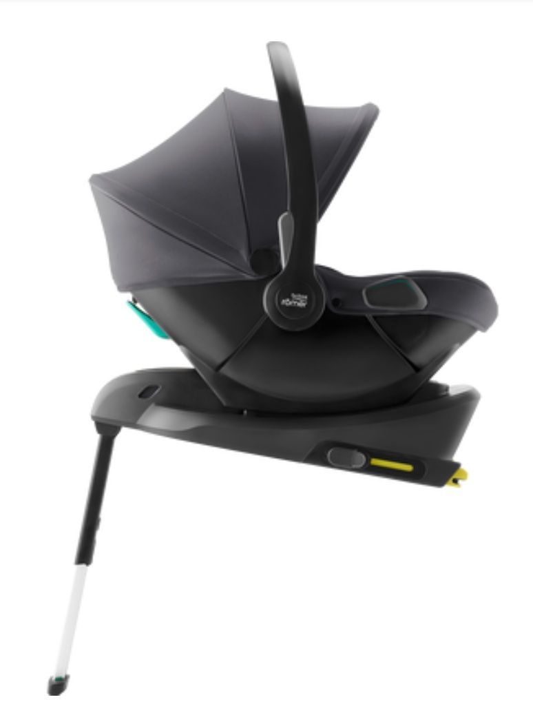 Britax Römer Seggiolini per auto: Auto Babysitz inkl. Isofix Base – Usato da Liebefeld venduto da ds078 1
