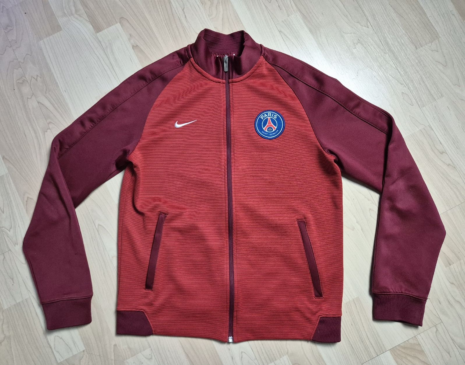 Nike Jacken: Nike 16/17 Paris Saint-Germain Jacke Gr. M – Neu (gemäss Beschreibung) aus St. Gallen von CaliSunshine