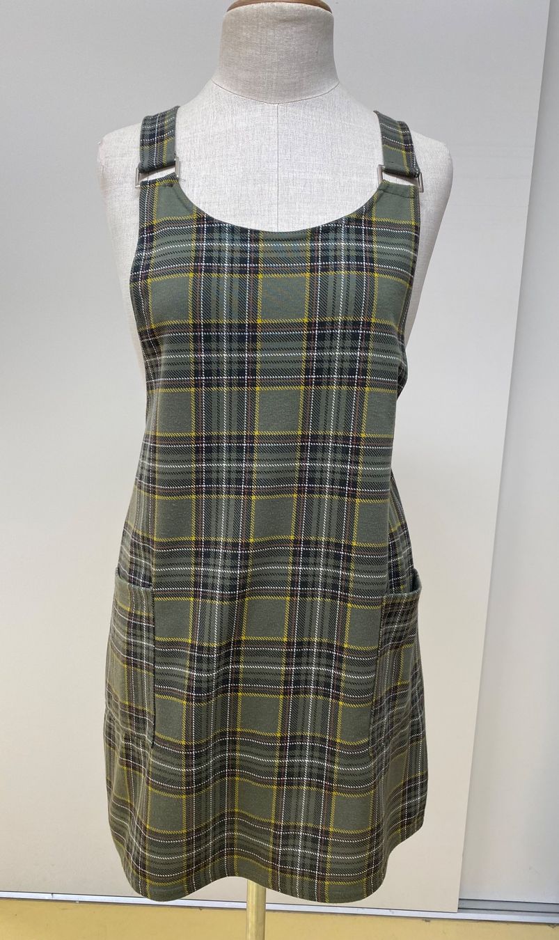 New Look Kleider: Grünes Karo Latzkleid, Grösse 40 – Gebraucht aus Kilchberg ZH von lin_9p9m