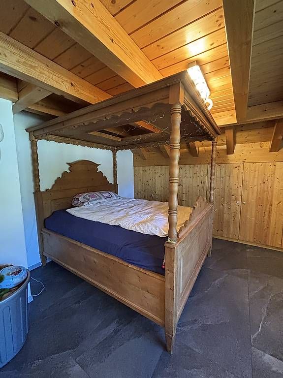 Lits: Himmelbett Holz Antik – D'occasion à Unteriberg par wg52 1