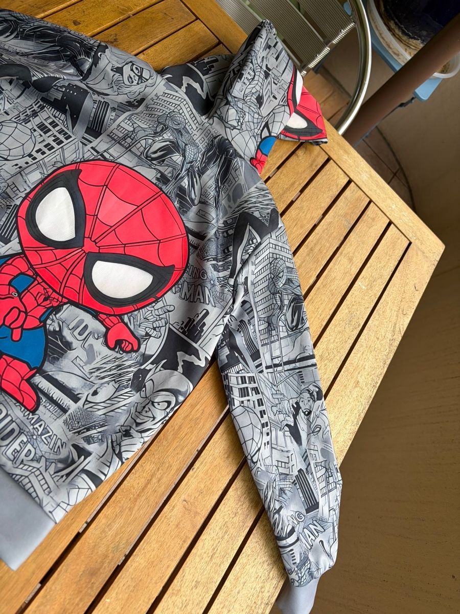 Maglioni & Felpe: Marvel Spiderman Kapuzenpullover Gr. 128 Top Zustand – Usato da Bottmingen venduto da focus2005