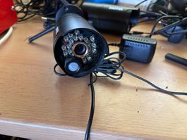 Überwachungssystem mit Monitor und 4 Kameras