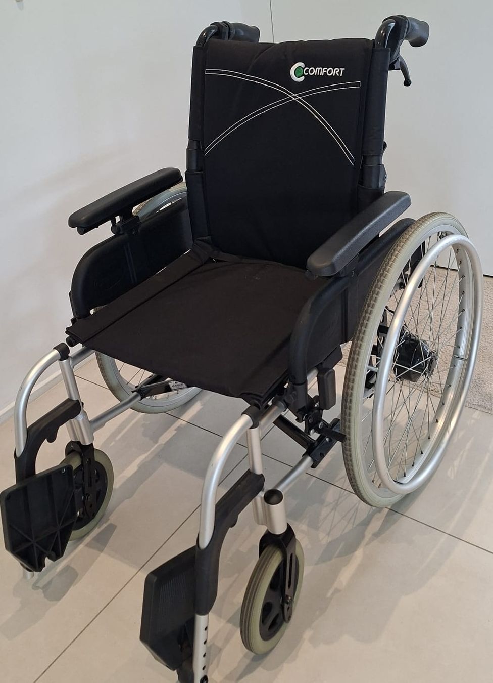 Rollstühle: Rollstuhl Comfort gebraucht leicht – Gebraucht aus Etziken von BestPriceMTG