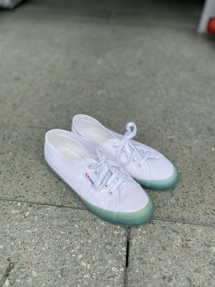 Superga Scarpe da donna: Superga Sneaker, Weiss mit mintfarbener Sohle, Gr. 38 – Usato da Zürich venduto da Tcj.han 1