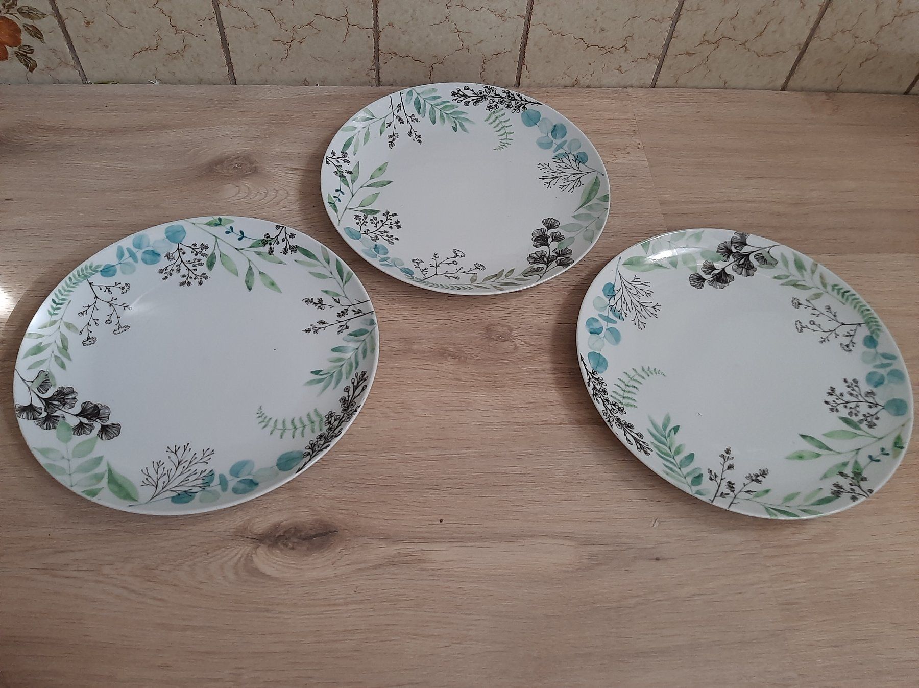 Maisons du monde Teller: 3x assiettes Maisons du Monde 27cm – Gebraucht aus Fribourg von metalhands 3
