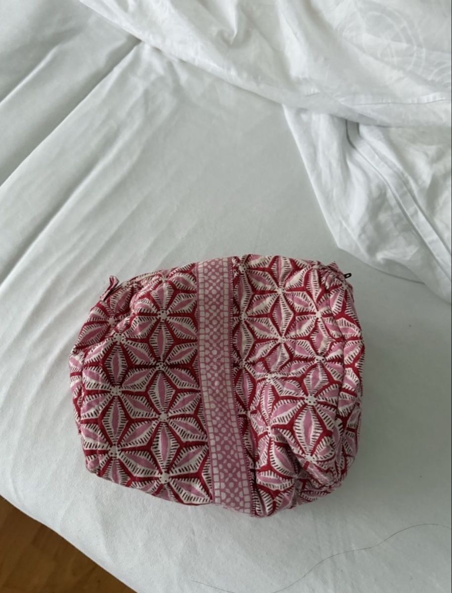 Custodie per cosmetici: Kosmetiktasche, handgemacht, rot-pink gemustert – Usato da Dietlikon venduto da lizz.yy 1