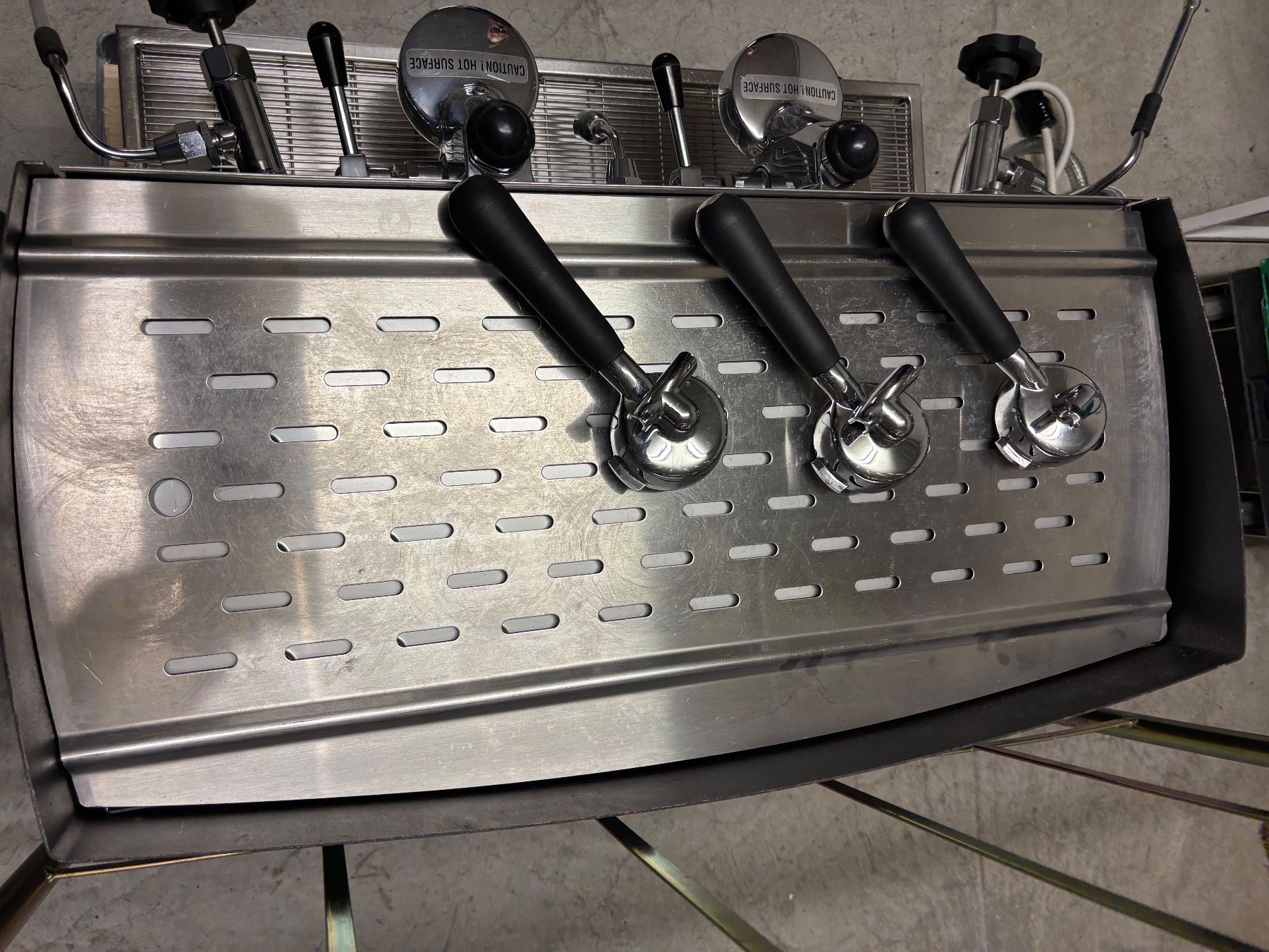 Kaffeemaschinen & Espressomaschinen: Machine à café prof. Ducale 2 groupes acier inoxydable – Gebraucht aus Avenches von Zurcal 1