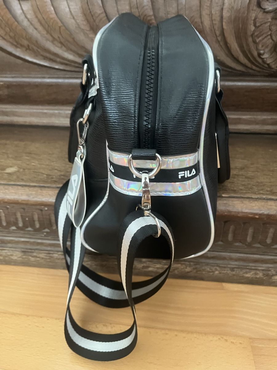 Fila Borse da donna: Fila Tasche , schwarz/ Silber – Usato da Uetikon am See venduto da erz13 2