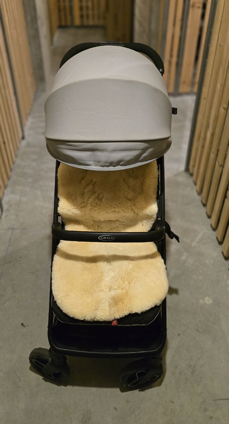 Carrozzine: Graco Buggy mit Kaiser Lammfell & Tasche – Usato da Rothrist venduto da lwagner7