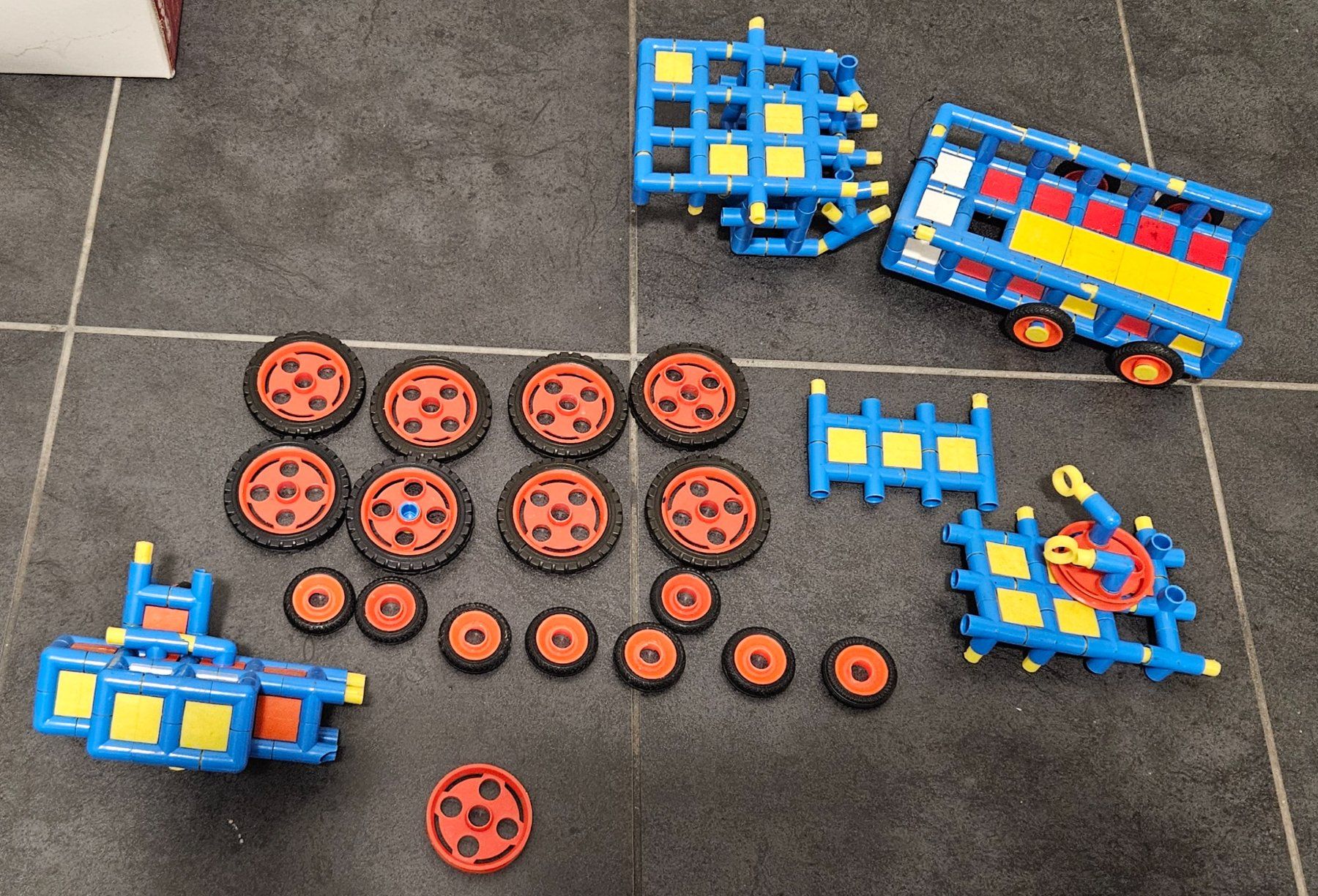 Kit di costruzioni: Plasticant  lot – Usato da Erlach venduto da roberto910 2