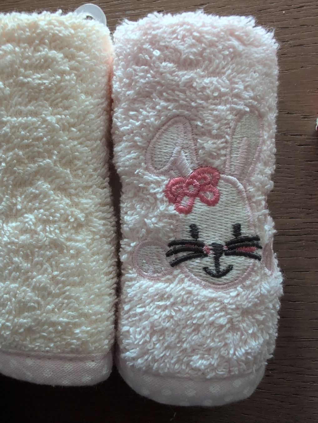 Teli da bagno: NEU Weiche, rosa Waschlappen – Nuovo e nell'imballaggio originale da Uster venduto da Mooreas 2