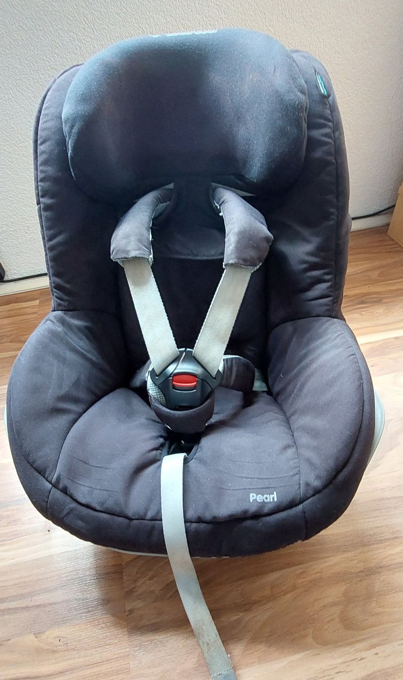 Maxi-Cosi Auto-Kindersitze: Maxi Coxi Family fix + Pearl – Gebraucht aus Villnachern von Johnny-10 4