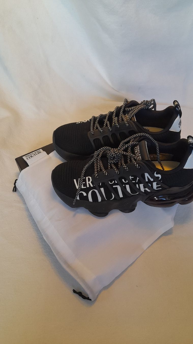 Versace Scarpe da uomo: Baskets Versace Jeans Couture noires, taille 41, neuves – Nuovo e nell'imballaggio originale da st.gallen venduto da The_Rag_Picker. 7
