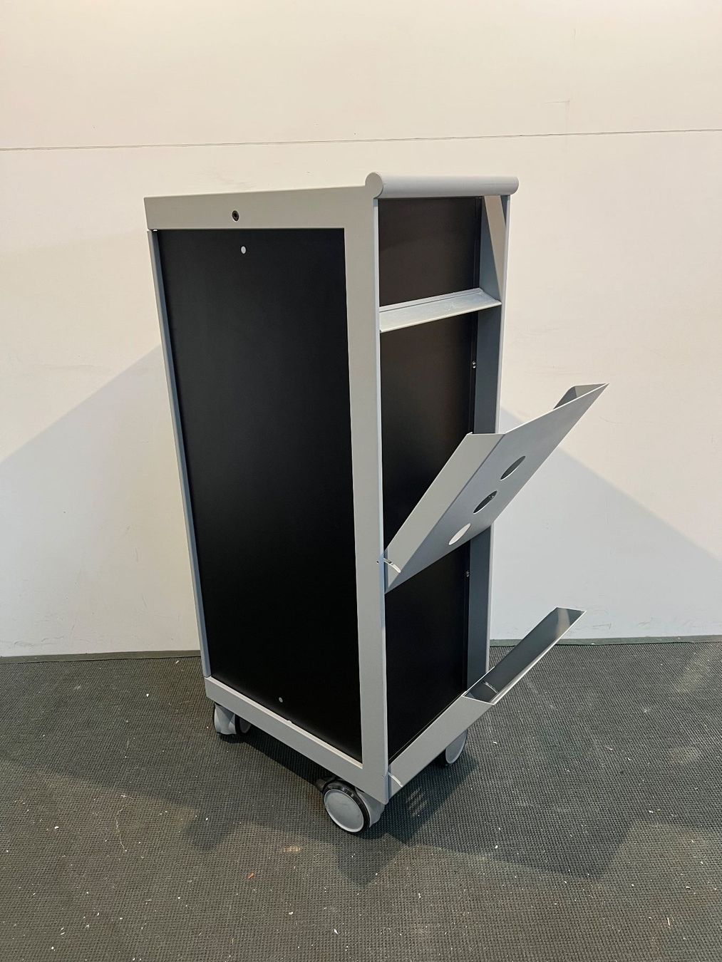Eléments de bureau: 035 DENZ D3 Rollcaddy / Rollcontainer – D'occasion à Wangen an der Aare par TBYN 1