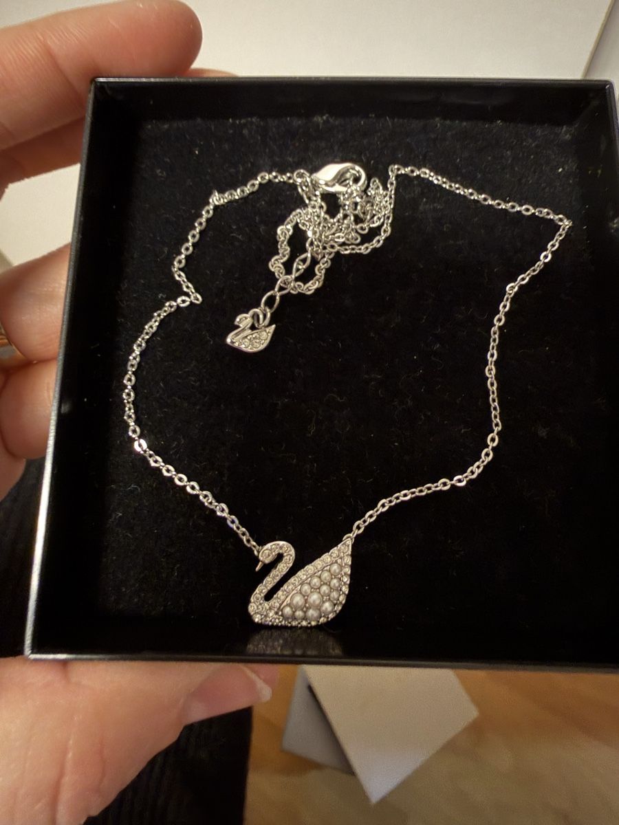 Swarovski Ketten: Swarovski Schwan – Neu (gemäss Beschreibung) aus Grenchen von a.berisha03