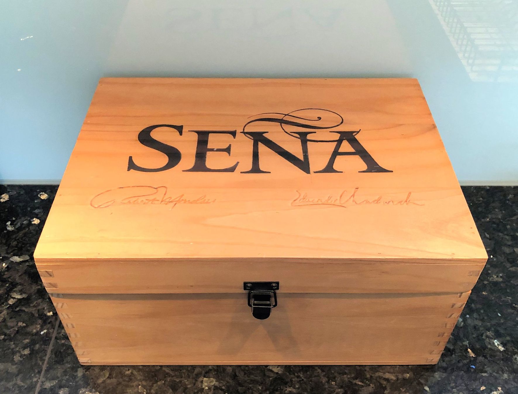 Sonstiges: Weinkiste - SENA – Gebraucht aus Rüti ZH von Jasna89