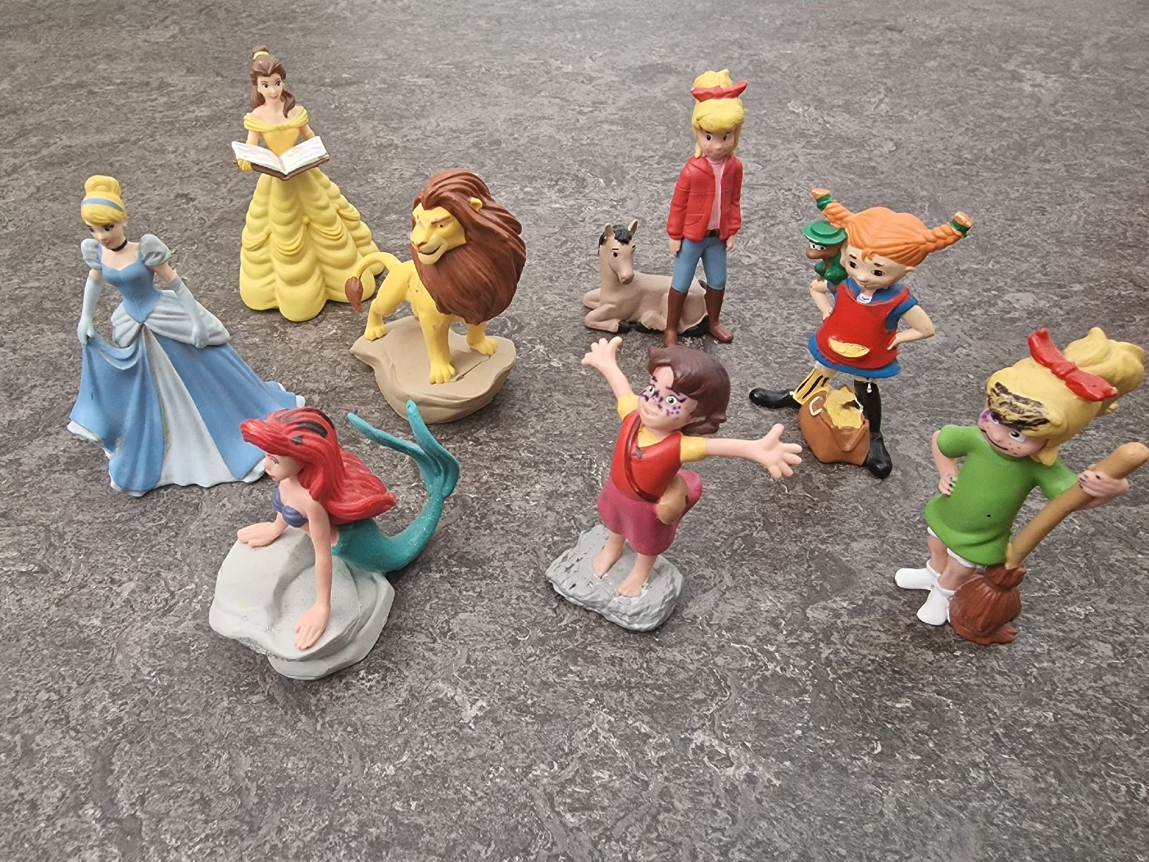 Audiolibri: Tony box with figures – Usato da Winterthur venduto da tens_yigs 2