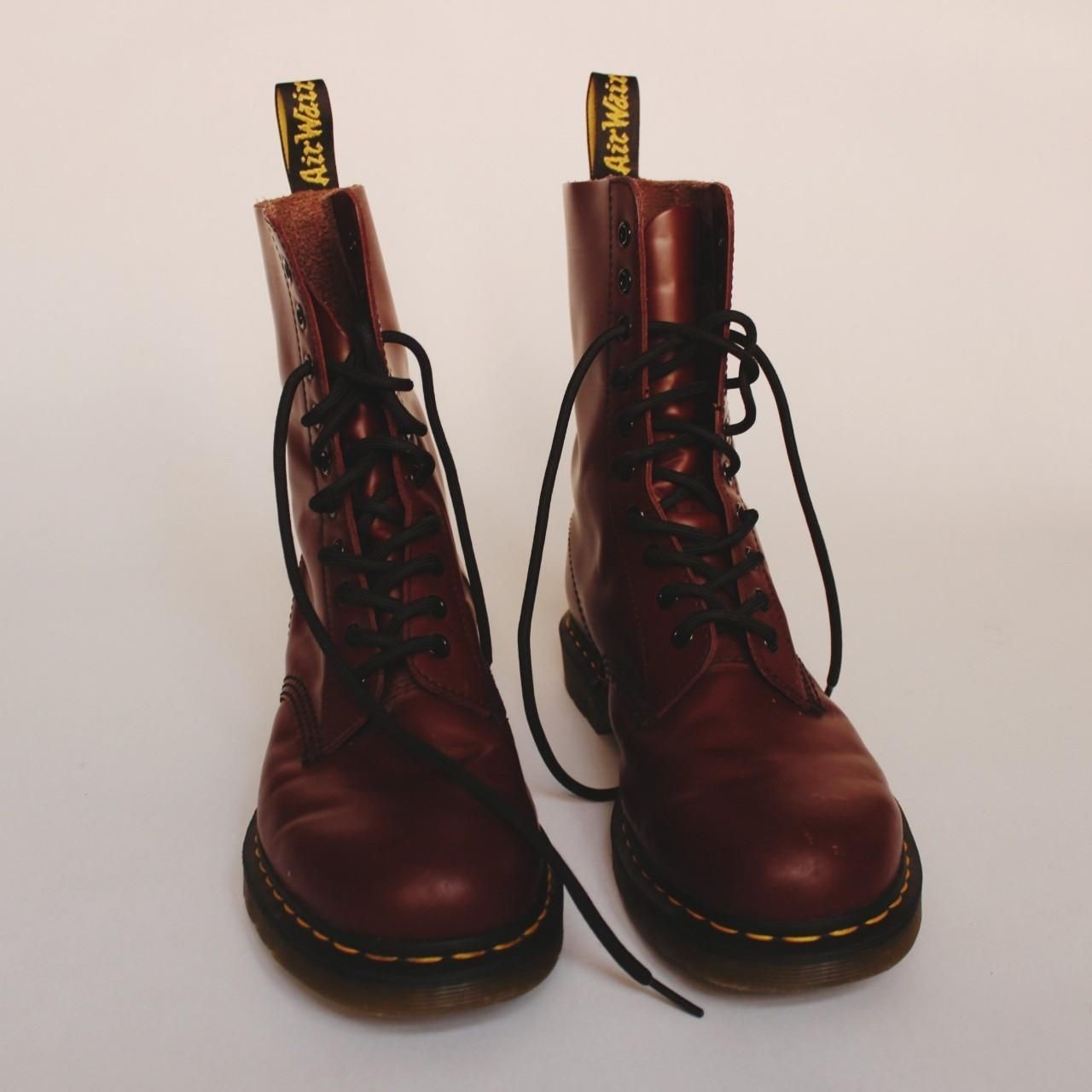 Dr. Martens Scarpe da uomo: Bordeaux Dr. Martens Boots/Stiefel – Usato da St. Gallen venduto da jbu_ns6v 1
