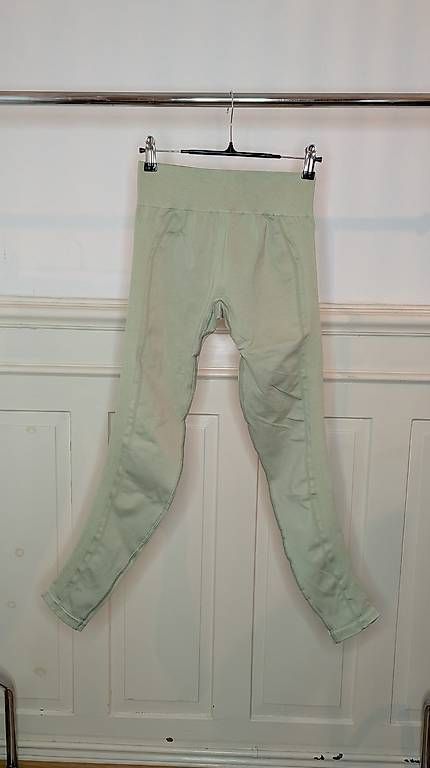 Oace Leggings: OACE Seamless Leggings Hellgrün Gr M – Usato da Zürich venduto da LauraV