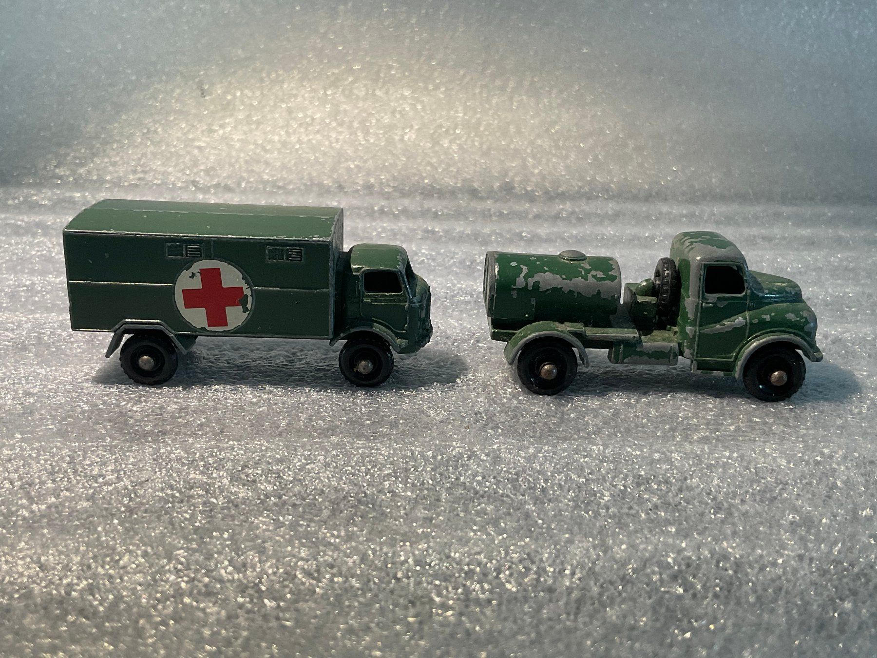 Lesney Modellini d'auto: Matchbox Lesney 2 Armeefahrzeuge – Usato da Hasle b. Burgdorf venduto da Zappizepp 1