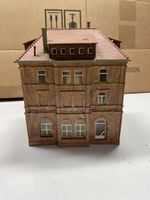 Modellbau: Attraktives, gebrauchtes Wohnhaus im Angebot