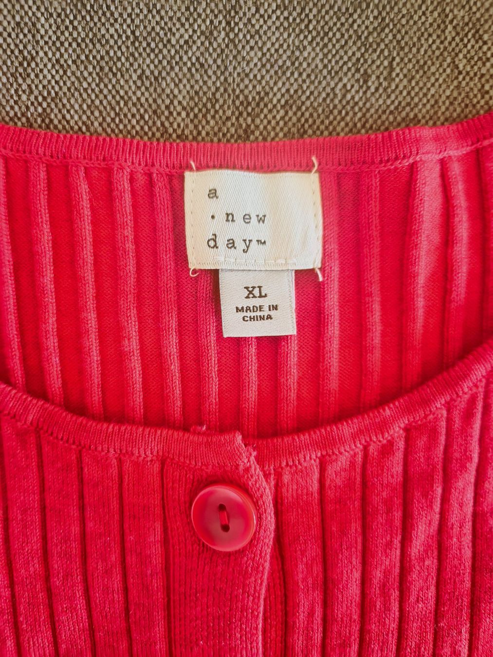 Top: Rote Strickweste, Grösse L/ XL, NEU – Nuovo (secondo la descrizione) da Greifensee venduto da Beautyisforever 1