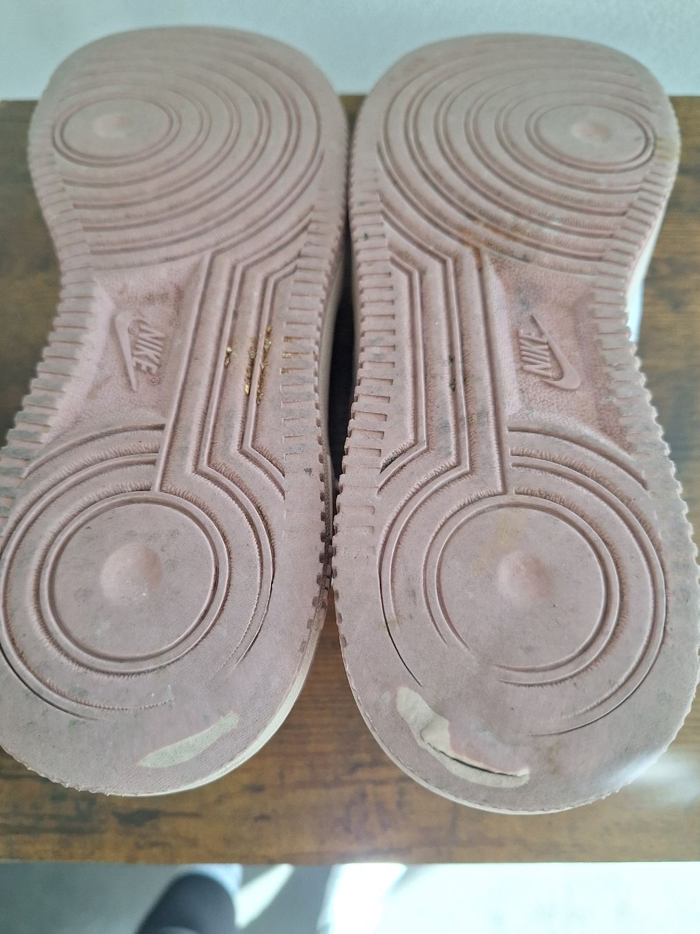 Nike Chaussures femmes: nike air rosa – D'occasion à Mumpf par SwissDi 5