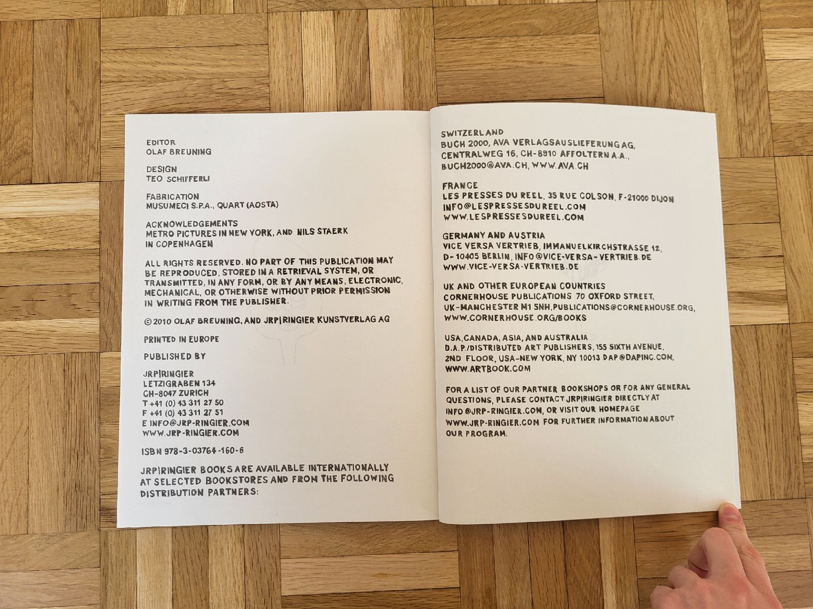 Libri: Livre Olaf Breuning Queen Mary II – Usato da Genève venduto da Poupoulita 2