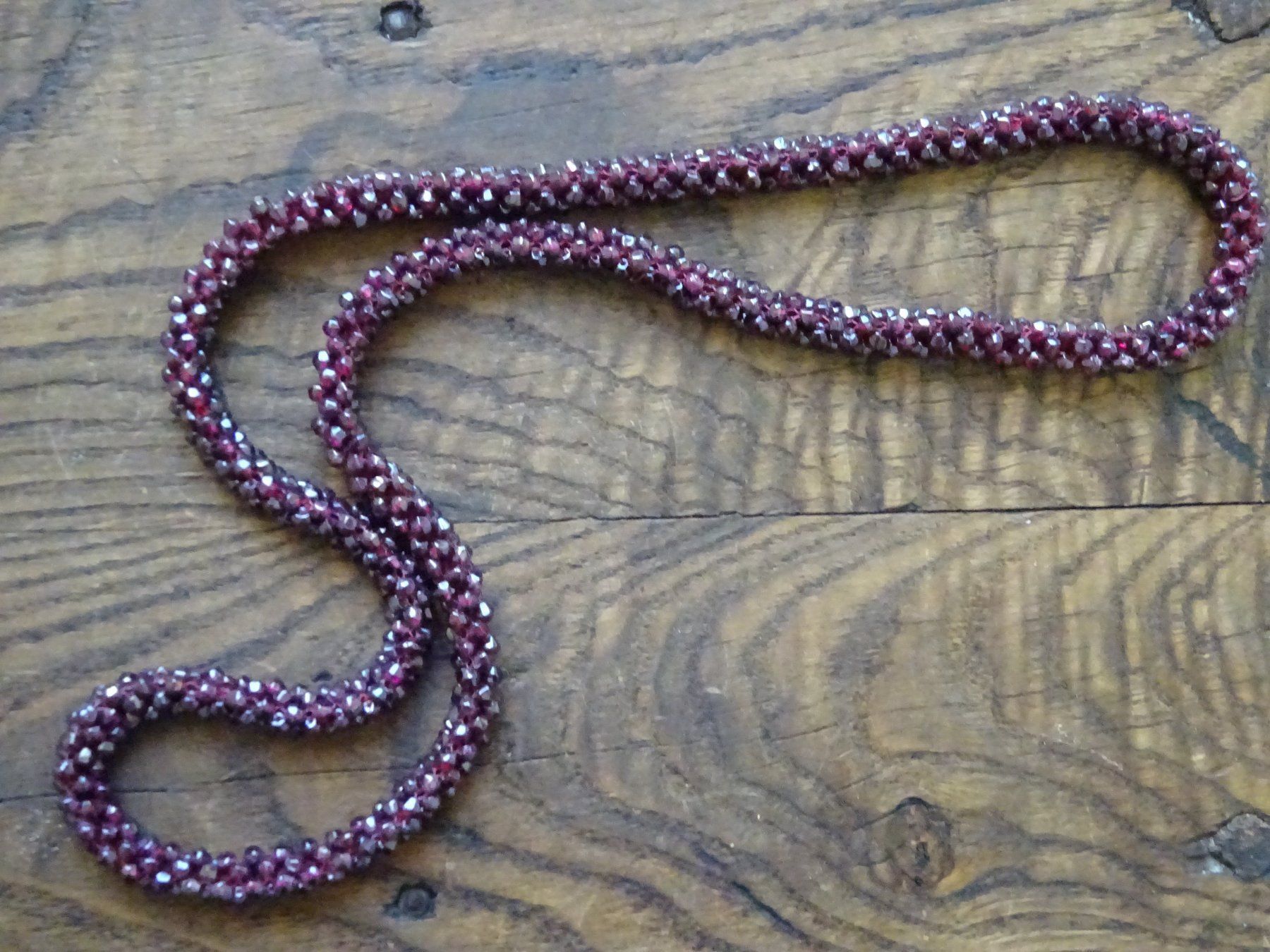 Ketten: Granatkette gestrickt – Gebraucht aus Oetwil am See von Golfsud 4