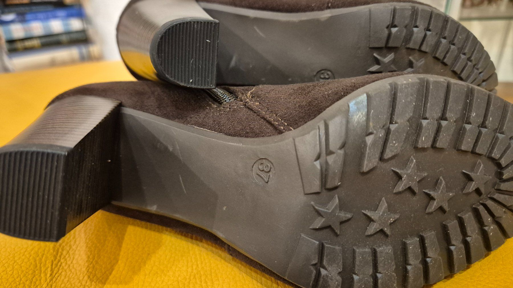 Graceland Scarpe da donna: Wildleder Stiefeletten, Braun,Grösse 37 – Usato da Schönenbuch venduto da Rasmo 5