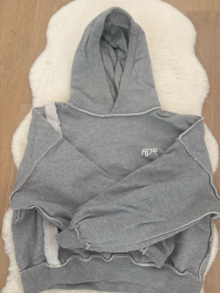 Pullover & Sweatshirts: Atelier de roupa Sweatshirt in Hellgrau – Neu (gemäss Beschreibung) aus Alchenflüh von Marcoalex.costa