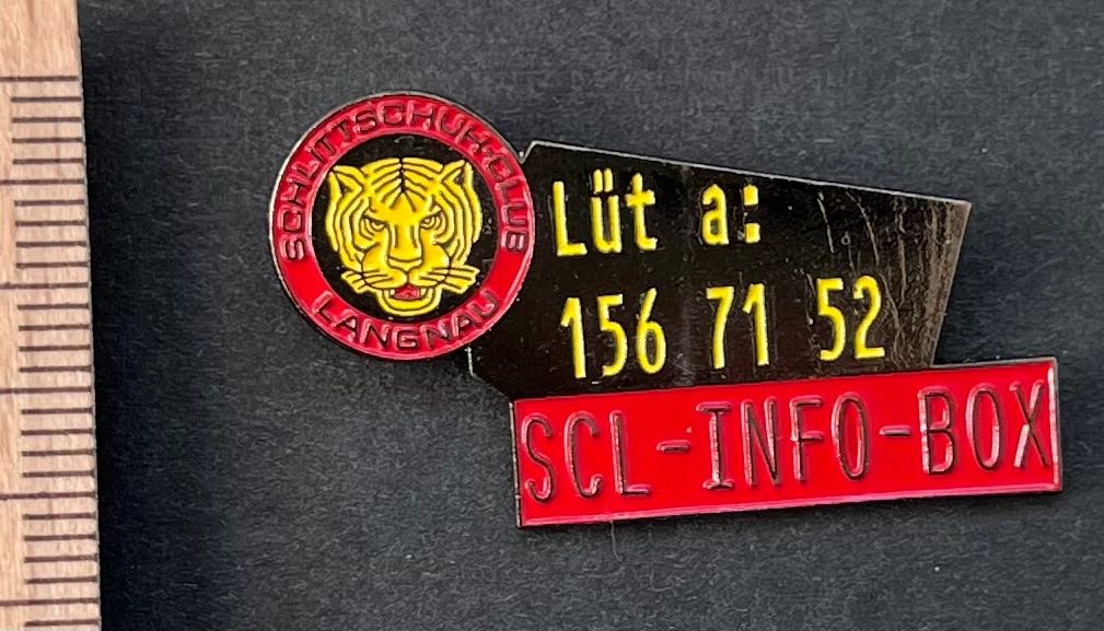 Swiss Placchette & Badge: Schlittschuhclub Langnau Tigers SCL-INFO-BOX/ Pin – Usato da Wabern venduto da DaxKarten-75