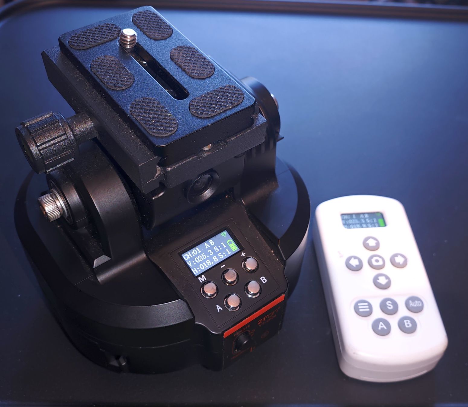 Trépieds & Accessoires: AI Face Tracking | Motorized Pan Tilt Head  YT-2OOO – D'occasion à Assens par AlpineMagazine 1