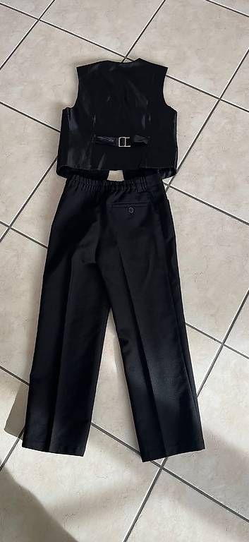 Pantaloni: Stoffhose mit gilet grösse 128 – Usato da Zimmerwald venduto da wuff81 3