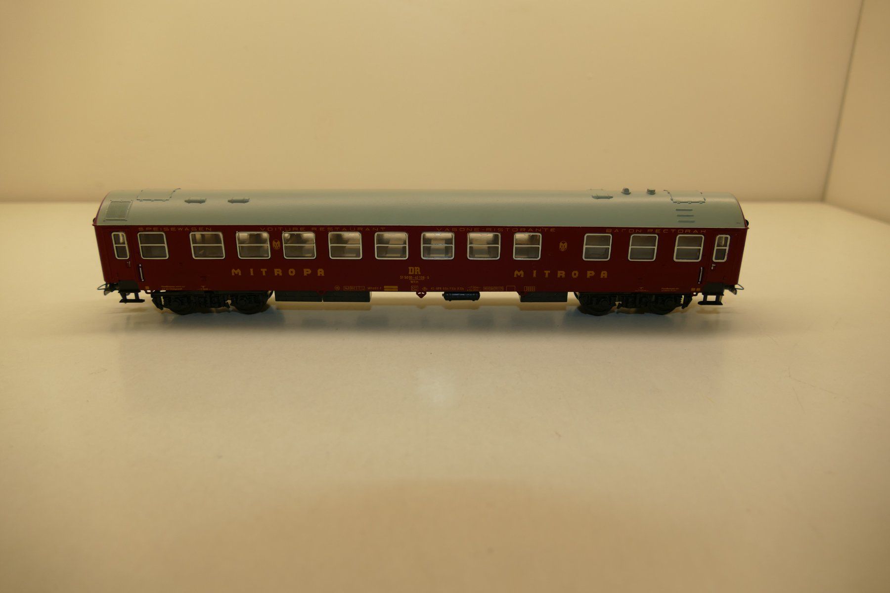 Modelleisenbahnen: VEB Prefo H0: DR Personenwagen Mitropa – Neu (gemäss Beschreibung) aus Niederhasli von rail-duerst 3