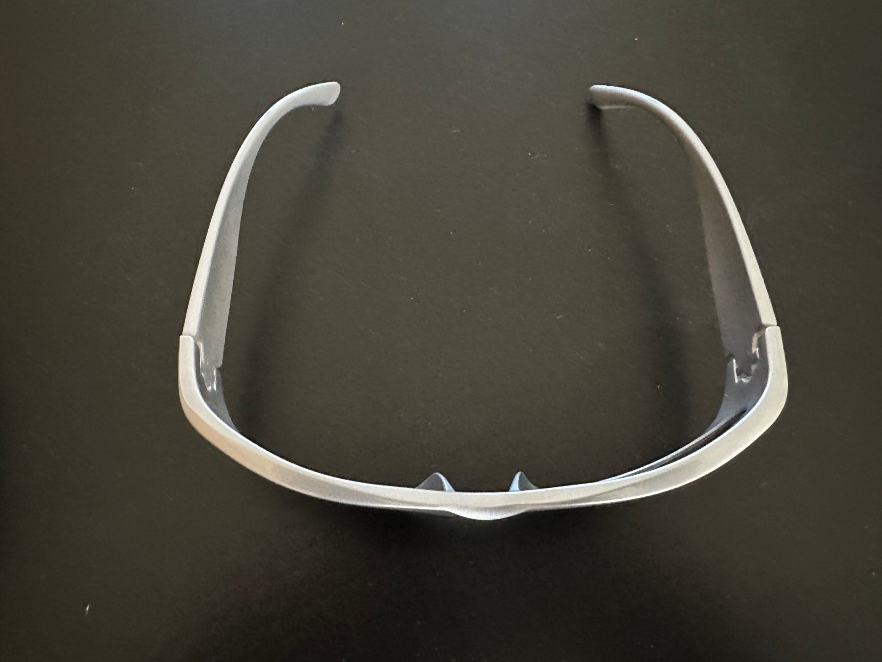Completi: Sonnenbrille Weiss – Nuovo (secondo la descrizione) da Brügg BE venduto da TSP02 1