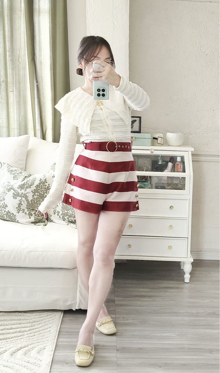 Zimmermann Pantaloni: Zimmermann Silk Short [$Rrp 550] – Nuovo (secondo la descrizione) da St.Josefen venduto da lop_lh8d 3