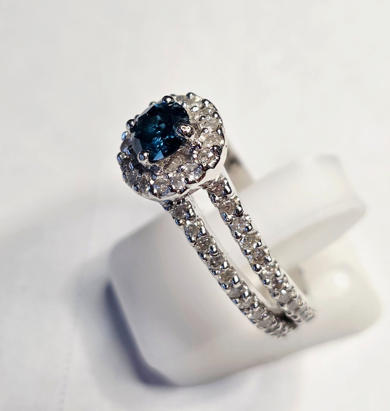 Ringe: Weissgold mit blauem Diamant Ring – Neu (gemäss Beschreibung) aus Zürich von benedikt12 6