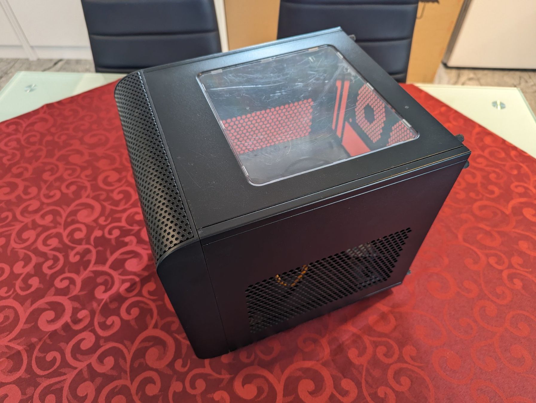 Thermaltake Gehäuse: Thermaltake Core V21 mATX PC-Gehäuse schwarz – Gebraucht aus Arch von  2