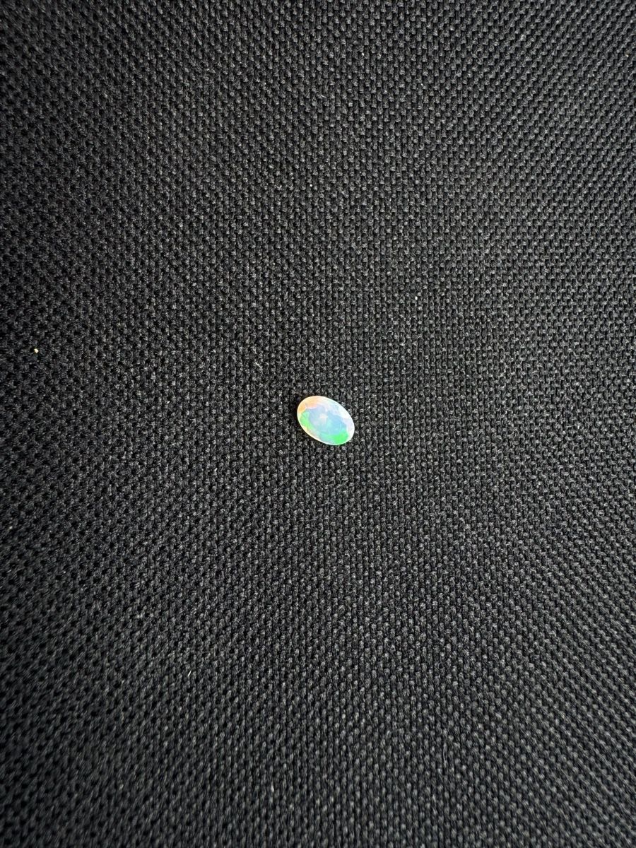 Pierres précieuses: Äthiopischer Opal AAA 0.4ct – Neuf avec emballage d'origine à Wängi par Horus90 1