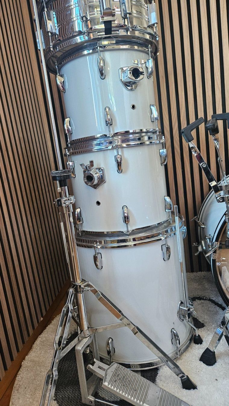 Strumenti musicali: Schlagzeug-Set Montana Percussion. – Usato da Nidau venduto da peterrue 6