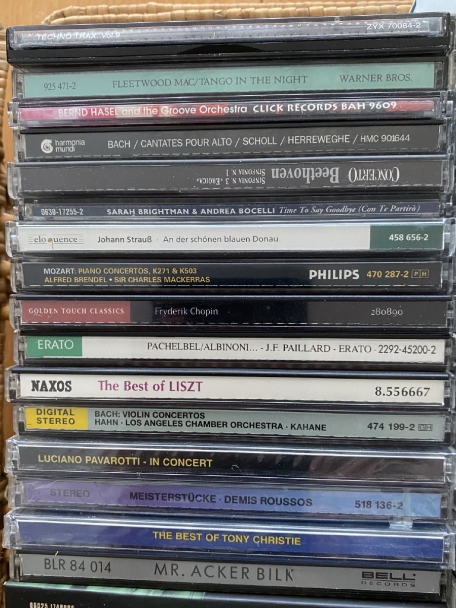 CD: CDs - Kassetten Sammlung diverse Interpreten ca 74+9 – Usato da Flawil venduto da sonnengeist 5