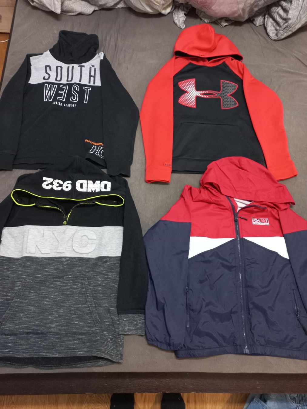 Lotti & Set di vestiti: 10 teiliges kleiderpaket gr.152 – Usato da Bachenbülach venduto da enigmatic 1