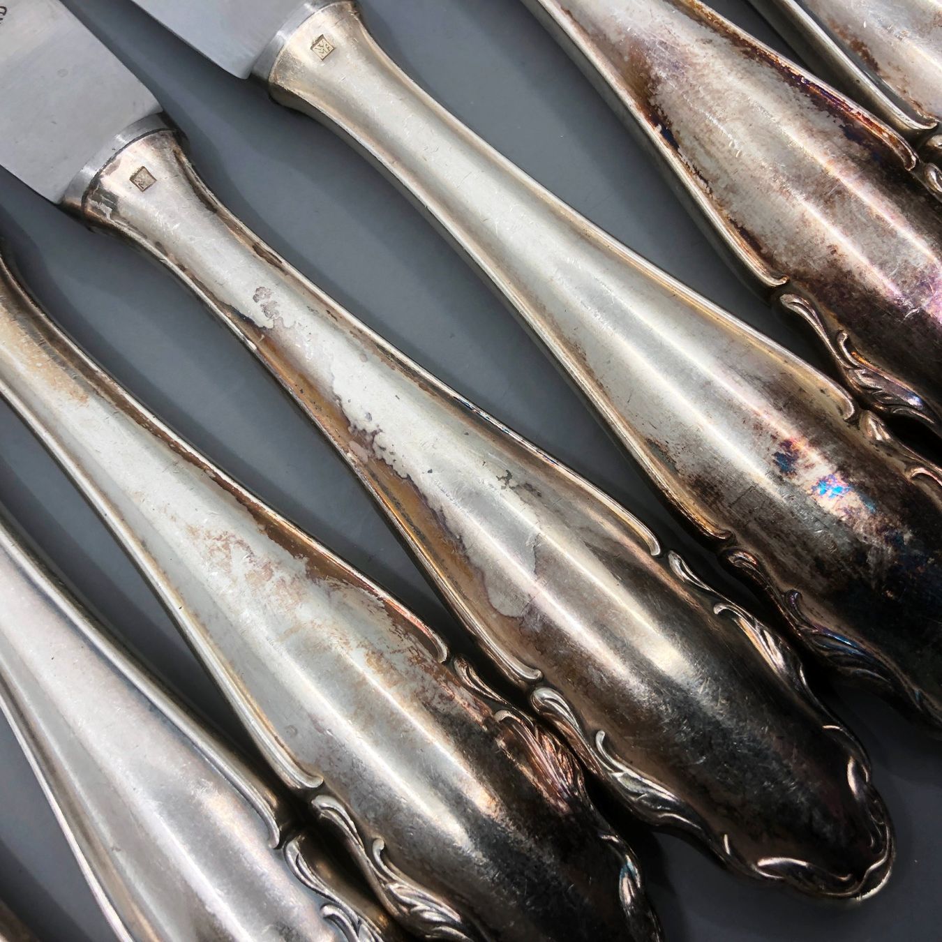 WMF Posate: 2x Tafelmesser versilbert WMF Modell 2200 – Usato da Basel venduto da Tiabeanie
