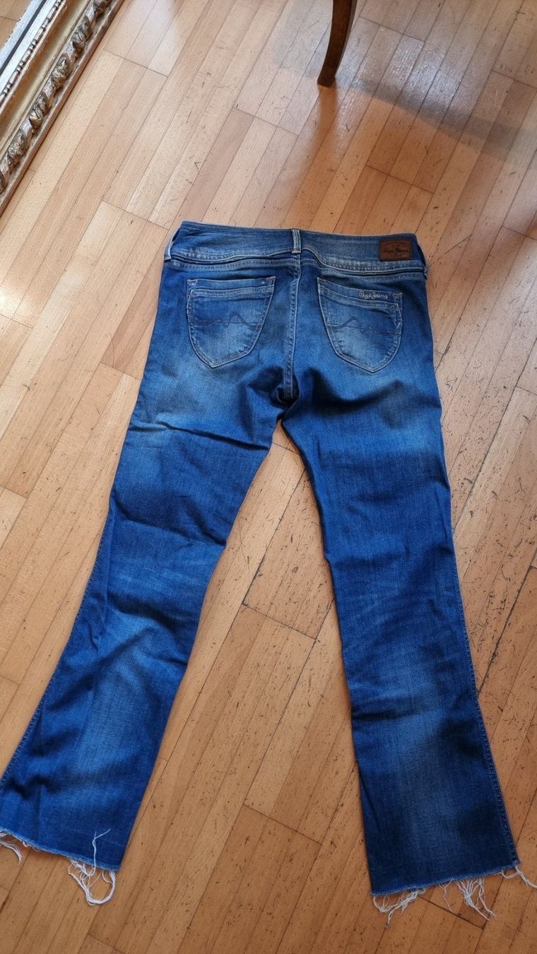 Pepe Jeans Jeans: Pepe Blue-Jeans cropped/flared, regular waist, Gr.27/34 – Usato da Basel venduto da abalou98_secondhand 1